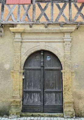 masseube-porte-maison-XVIII masseube-porte-maison-XVIII